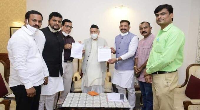 राज्यातील शिष्यवृत्ती, दलित अत्याचार वाढीव विज बील व इतर समस्या संदर्भात वंचित प्रदेश युवा आघाडीच्या वतीने राज्यपालांना निवेदन सादर