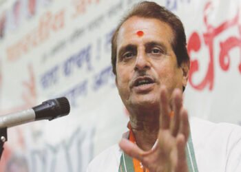 आमदार गोवर्धन शर्मा यांनी लिक्विड ऑक्सिजन टँक उभारण्यासाठी दिला एक कोटीचा निधी