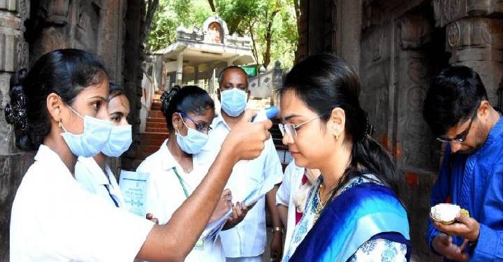 सुटीच्या दिवशी कोविड चाचण्या