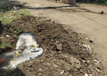 рдЕрдХреЛрд▓рд╛ : рдкреНрд░рднрд╛рдЧ рдХреНрд░рдорд╛рдВрдХ резрео рдордзреАрд▓ рдирд│рд╛рдЪреА рдкрд╛рдИрдк рд▓рд╛рдИрди рджреБрд░реБрд╕реНрдд рдХрд░рд╛ – рдЙрдореЗрд╢ рдЗрдВрдЧрд│реЗ