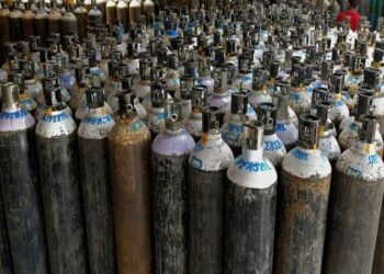 рднреАрдХ рдорд╛рдЧрд╛ рдкрдг рдСрдХреНрд╕рд┐рдЬрди рдЙрдкрд▓рдмреНрдз рдХрд░рд╛; рдХреЛрд░реНрдЯрд╛рдиреЗ рдХреЗрдВрджреНрд░ рд╕рд░рдХрд╛рд░рд▓рд╛ рдЭрд╛рдкрд▓реЗ