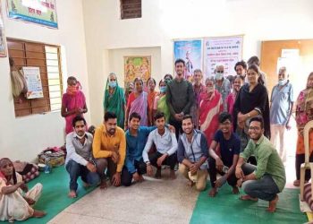 निराधारांना मिष्ठान्न देवून वाढदिवस साजरा,सामाजिक कार्यकर्ते वैभव बोळे यांचा उपक्रम