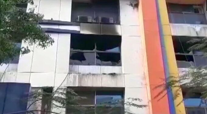विरारमधील कोविड सेंटरला आग, 13 रुग्णांचा मृत्यू; मृतांच्या नातेवाईकांना 5 लाखांची मदत, मुख्यमंत्र्यांची घोषणा