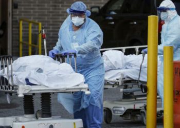 рдзрдХреНрдХрд╛рджрд╛рдпрдХ! рдХреЛрд░реЛрдирд╛рдмрд╛рдзрд┐рдд рдореГрддрджреЗрд╣рд╛рд▓рд╛ рдкреАрдкреАрдИ рдХреАрдЯрдордзреНрдпреЗ рдмрд╛рдВрдзрдгреНрдпрд╛рд╕рд╛рдареА рдХреЗрд▓реА рдЬрд╛рддреЗ рдкреИрд╢рд╛рдЪреА рдорд╛рдЧрдгреА