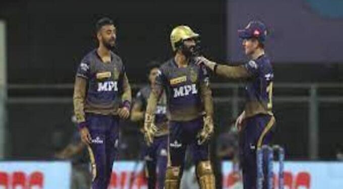 आयपीएलमध्ये घुसला कोरोना! केकेआरचे २ खेळाडू पॉझिटिव्ह,आजचा सामना पुढे ढकलला