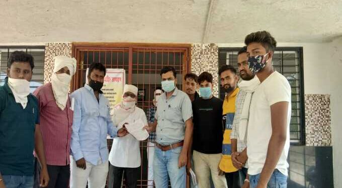 तेल्हारा : कोवीड सेंटर शहराच्या बाहेर ठेवा, नागरिकांची मागणी