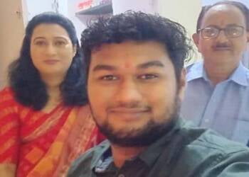 рдЕрдХреЛрд▓реНрдпрд╛рдЪрд╛ рдкреНрд░рд╛рдВрдЬрд▓ рдЬрд┐рд▓реНрд╣рд╛рдзрд┐рдХрд╛рд░реА рд╣реЛрдгреНрдпрд╛рдЖрдзреАрдЪ рдХреЛрд░реЛрдирд╛рдиреЗ рдбрд╛рд╡ рд╕рд╛рдзрд▓рд╛