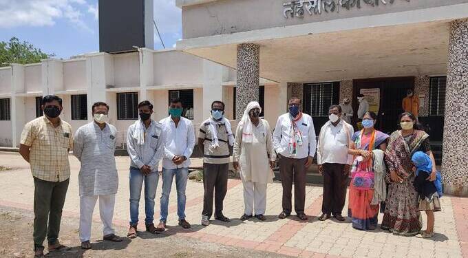 पेट्रोल डिझेल दरवाढ विरोधात तेल्हारा तालुका राष्ट्रवादी काँग्रेस पक्षाचे आंदोलन