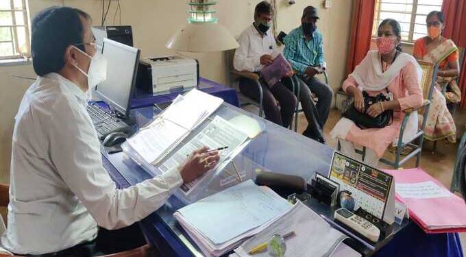 कोवीडमुळे पालक गमावलेल्या बालकांसाठी जिल्हास्तरावर टास्क फोर्स : बालकांच्या पुनवर्सनासाठी बाल कल्याण समितीकडे संपर्क साधा