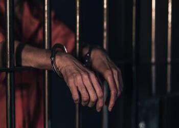 рдЕрдЬрдмрдЪ !! рдЬреЗрд▓рдордзреНрдпреЗ рд╕реБрд░реВ рдХреЗрд▓рд╛ ‘рдмрд┐рдЬрдиреЗрд╕’; Paytm рд╡рд░ рдкреЗрдореЗрдВрдЯ рдЖрдгрд┐ рдереЗрдЯ рддреБрд░реБрдВрд╡рд╛рдд рдбрд┐рд▓рд┐рд╡реНрд╣рд░реА