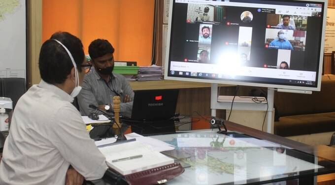 तिसऱ्या लाटेचा संभाव्य धोका लक्षात घेऊन प्रतिबंधात्मक उपाययोजना प्राधान्याने राबविण्याचे निर्देश