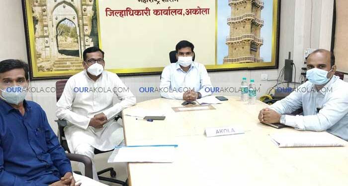 मुख्यमंत्री उद्धव ठाकरे यांनी साधला कापशी सरपंचांशी संवाद