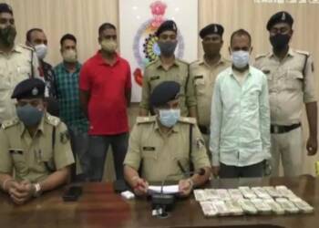 धक्कादायक! ATM कार्डद्वारे शेतकऱ्यांच्या खात्यातून ‘त्याने’ काढले तब्बल 8 लाख; असा झाला पर्दाफाश