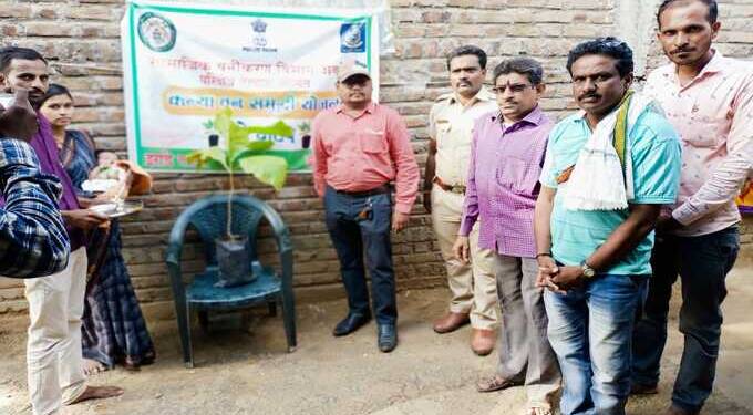 सामाजिक वनीकरण परिक्षेत्र तेल्हारा यांचा उपक्रम,कन्या वन समृद्धी योजनांतर्गत वृक्षारोपण