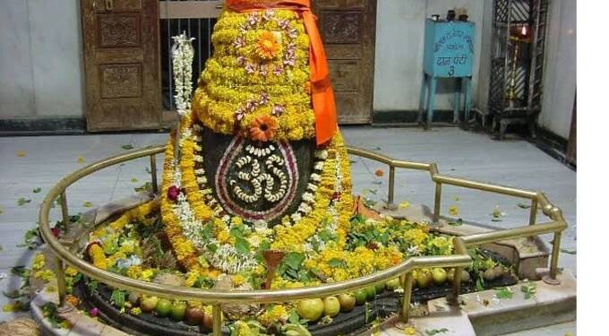 कोरोना'चे संकट लवकरात लवकर जाऊ दे रे देवा"