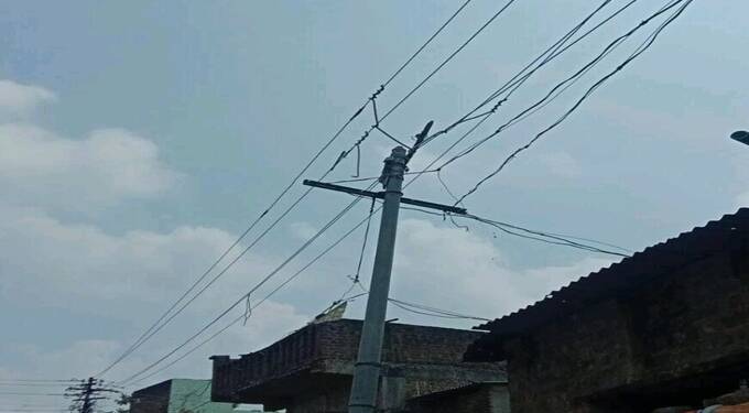 बाळापूर महावितरण विभाग उठला नागरिकांच्या जीवावर