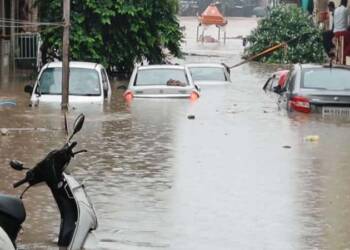 उत्तर महाराष्ट्र : चाळीसगावात निसर्ग कोपला!!!