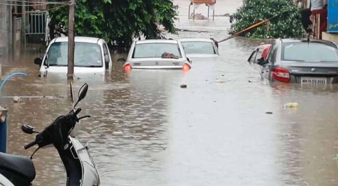 उत्तर महाराष्ट्र : चाळीसगावात निसर्ग कोपला!!!