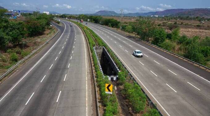 जुन्या वाहनांना नोंदणी नुतनीकरण व पर्यावरण कर भरणे अनिवार्य; १५ दिवसांची मुदत