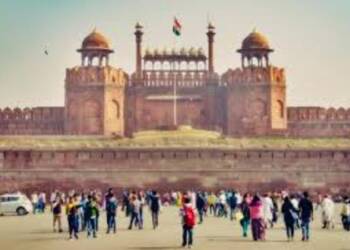 рд▓рд╛рд▓ рдХрд┐рд▓реНрд▓реНрдпрд╛рдЪреНрдпрд╛ рд╕реБрд░рдХреНрд╖реЗрд╕рд╛рдареА 'рдХрдВрдЯреЗрдирд░рдЪреА рднрд┐рдВрдд';