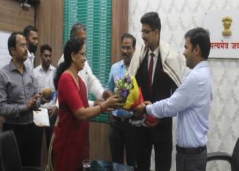 рдпреБ.рдкреА.рдПрд╕.рд╕реА. рдЙрд░реНрддреНрддреАрдг рдЖрд╢реНрд╡рд┐рди рд░рд╛рдареЛрдб рдпрд╛рдВрдЪрд╛ рдЬрд┐рд▓реНрд╣рд╛ рдкреНрд░рд╢рд╛рд╕рдирд╛рддрд░реНрдлреЗ рд╕рддреНрдХрд╛рд░; рдЕрдкрдпрд╢рд╛рд▓рд╛ рди рдШрд╛рдмрд░рддрд╛ рдЖрддреНрдорд╡рд┐рд╢реНрд╡рд╛рд╕рд╛рдиреЗ рд╕рд╛рдореЛрд░реЗ рдЬрд╛- рдЖрд╢реНрд╡рд┐рди рд░рд╛рдареЛрдб