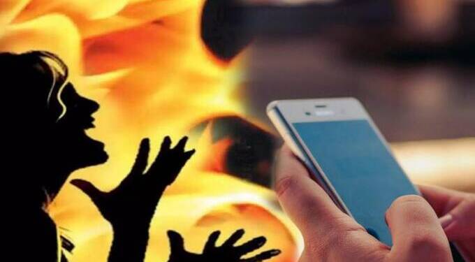 सारखं मोबाईल घेऊ नकोस, आई ओरडली; १० वीच्या मुलीनं अंगावर रॉकेल टाकून स्वत:ला पेटवून घेतलं