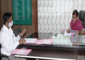 рдЕрд╕рдВрдШрдЯреАрдд рдХрд╛рдордЧрд╛рд░рд╛рдВрдиреА тАШрдИ-рд╢реНрд░рдо рдкреЛрд░реНрдЯрд▓тАЩ рд╡рд░ рдиреЛрдВрджрдгреА рдХрд░рд╛; рдЬрд┐рд▓реНрд╣рд╛рдзрд┐рдХрд╛рд░реА рдирд┐рдорд╛ рдЕрд░реЛрд░рд╛ рдпрд╛рдВрдЪреЗ рдЖрд╡рд╛рд╣рди