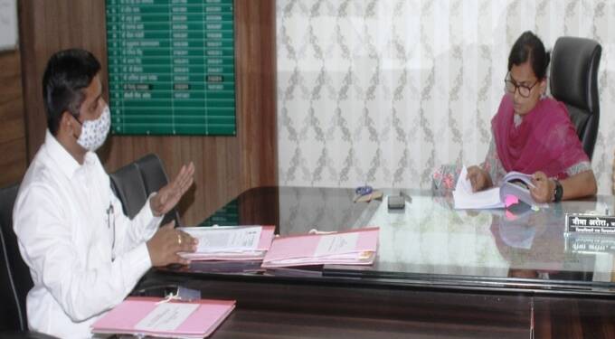 असंघटीत कामगारांनी ‘ई-श्रम पोर्टल’ वर नोंदणी करा; जिल्हाधिकारी निमा अरोरा यांचे आवाहन