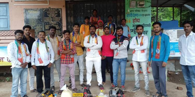 वंचित बहुजन आघाडीच्या वतीने तेल्हारा शहरात फवारणी