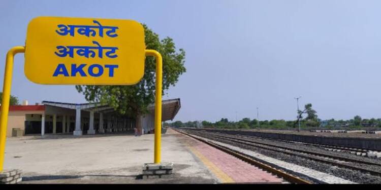 मंत्रीजी..गाडी बुला रही है, सिटी बजा रही