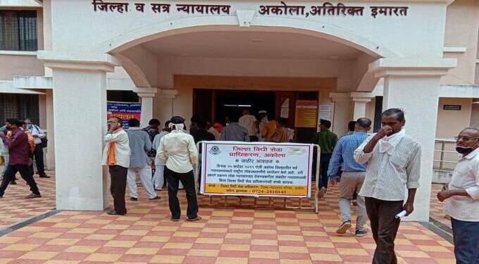 अकोला जिल्ह्यातील सर्व न्यायालयात राष्ट्रीय महालोकअदालत संपन्न