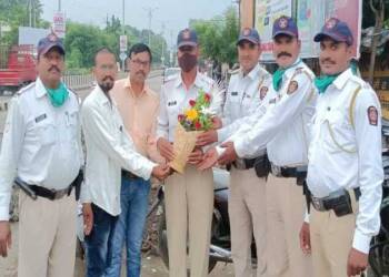 рдкреНрд░рд╛рдг рд╡рд╛рдЪрд╡рд┐рдгрд╛рд▒реНрдпрд╛ рдЕрдХреЛрд▓рд╛ рд╡рд╛рд╣рддреВрдХ рдкреЛрд▓рд┐рд╕рд╛рдВрдЪрд╛ рд╕рддреНрдХрд╛рд░