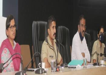 рдЬрд┐.рдк.,рдкрдВ.рд╕. рдкреЛрдЯрдирд┐рд╡рдбрдгреБрдХ: рдорддрджрд╛рди, рдорддрдореЛрдЬрдгреАрд╕рд╛рдареА рдкреНрд░рд╢рд╛рд╕рди рд╕рдЬреНрдЬ