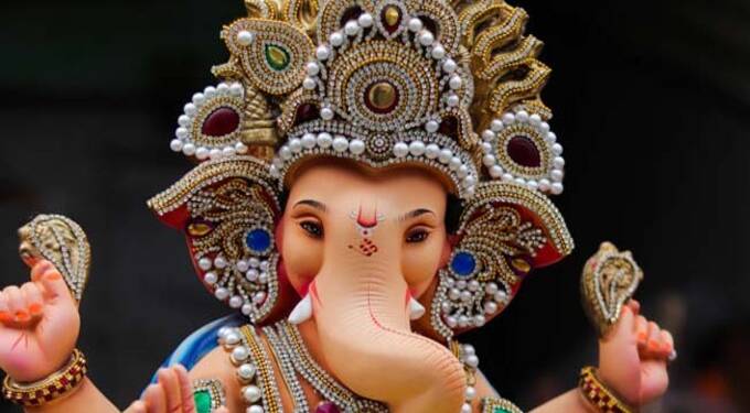 या गणराया, विघ्न हराया...!