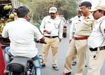 राज्यातील दहा लाख वाहनचालकांना नोटिसा!