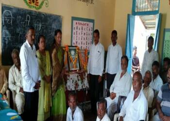 ईसापुर येथील ग्रामसभेमध्ये स्वच्छते विषयी जनजागरण करुन घेतली स्वच्छता शपथ