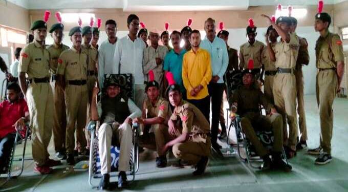 महात्मा गांधी व लालबहादूर शास्त्री यांच्या जयंतीनिमित्त अकोट येथे भव्य रक्तदान शिबिर संपन्न, एकूण 65 रक्तदात्यांनी केले रक्तदान..!