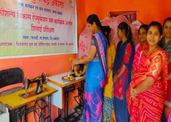 विजय दिवसा चे औचित्य साधून मोफत शिलाई मशीन प्रशिक्षण चे उदघाटन संपन्न विवेकानंद युवा बहुद्देशीय मंडळ पाथर्डी चा उपक्रम