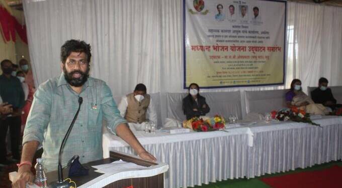 मध्यान्न भोजनामुळे कामगारांना मिळेल दिलासा-पालकमंत्री बच्चू कडू