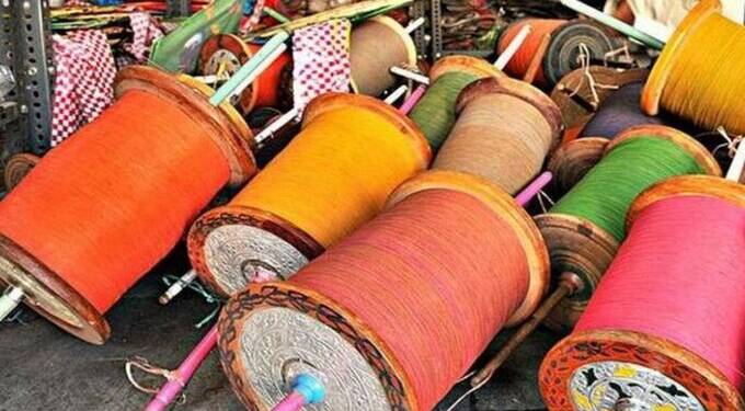 ‘नायलॉन’ मांजा वापर व विक्रीस प्रतिबंध; जिल्हाधिकाऱ्यांचे आदेश:दुखापतग्रस्त पक्षांना स्वयंसेवी संस्थेकडे उपचारार्थ सोपविण्याचे आवाहन