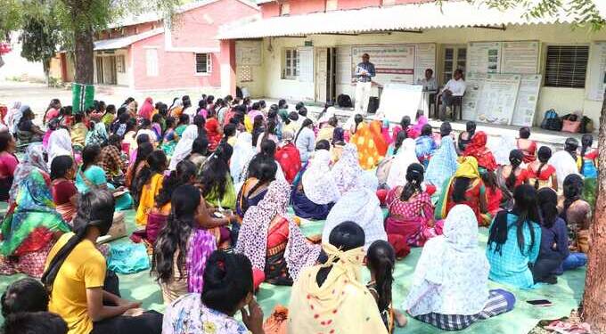 प्रशिक्षणातून देऊ सकळा; सफल जीवनाचे धडे; जिल्हा नियोजन समिती व डॉ. पंजाबराव देशमुख कृषी विद्यापीठाच्या संयुक्त उपक्रमातून १८०० ग्रामीण युवक युवतींना कृषी उद्योजकता प्रशिक्षण