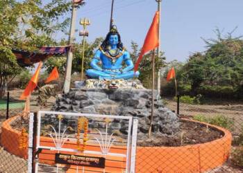 दानापूर वासीयांनी लोकसहभातून केला स्मशानभूमीचा कायापालट स्मशानभूमी झाली नंदनवन