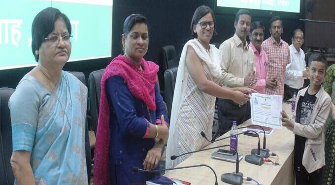 जलजागृती सप्ताह समारोप: शालेय विद्यार्थांच्या माध्यमातून अविरत सुरु ठेवा ‘जलजागृती’-जिल्हाधिकारी निमा अरोरा