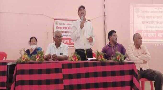 तालुकास्तरीय कार्यशाळेत बालकांच्या समस्यांवर मार्गदर्शन
