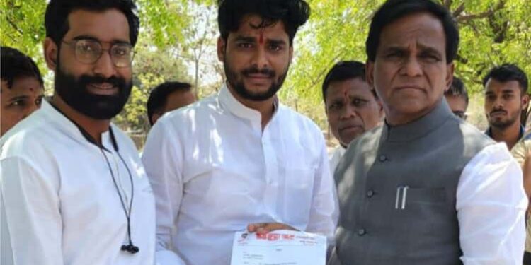 पूर्णा ते अकोट रेल्वे सुरू करण्यासाठी विशाल भगत यांची रावसाहेब दानवे यांच्याकडे मागणी