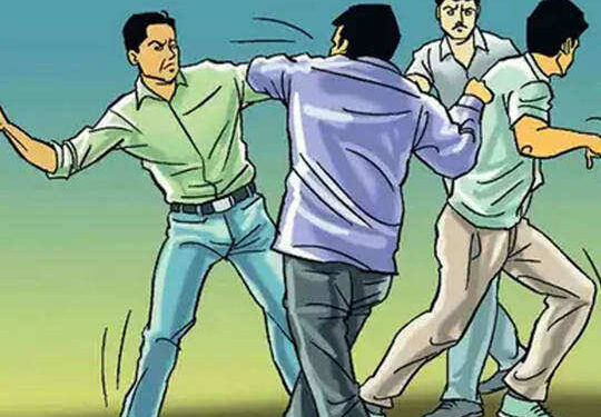 अकोला (तेल्हारा) – महावितरणच्या अधिकाऱ्यास मारहाण, दोन आरोपीविरुद्ध गंभीर गुन्हे दाखल