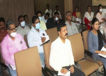 जिल्हा कृतीदल बैठक कोविड लसीकरण सत्रांचे गावनिहाय नियोजन करा- जिल्हाधिकारी निमा अरोरा