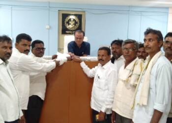 рдиреЗрд░ рдпреЗрдереЗ рдкрд┐рдвреНрдпрд╛рдирдВрдкрд┐рдвреНрдпрд╛ рдЪрд╛рд▓рдд рдЖрд▓реЗрд▓реНрдпрд╛ рдмреМрдзреНрдж рд╕реНрдорд╢рд╛рдирднреВрдореАрд╡рд░ рдЕрддрд┐рдХреНрд░рдордг! рдЧрд╛рд╡рд╛рдХрд▒реНрдпрд╛рдВрдЪреНрдпрд╛ рд╡рддреАрдиреЗ рддрд╣рд╕реАрд▓рджрд╛рд░рд╛рдВрдирд╛ рдирд┐рд╡реЗрджрди