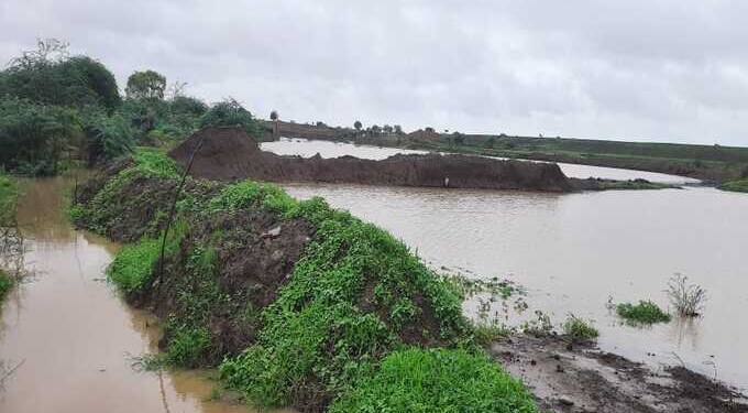 कारंजा प्रकल्पातून पूर्ण क्षमतेने विसर्ग; सावधानतेचा इशारा