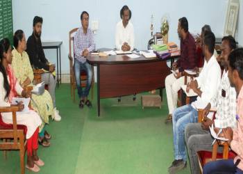 प्रधानमंत्री किसान सन्मान निधी योजना : शेतकऱ्यांनी ई-केवायसी प्रक्रिया पूर्ण करावी-निवासी उपजिल्हाधिकारी संजय खडसे